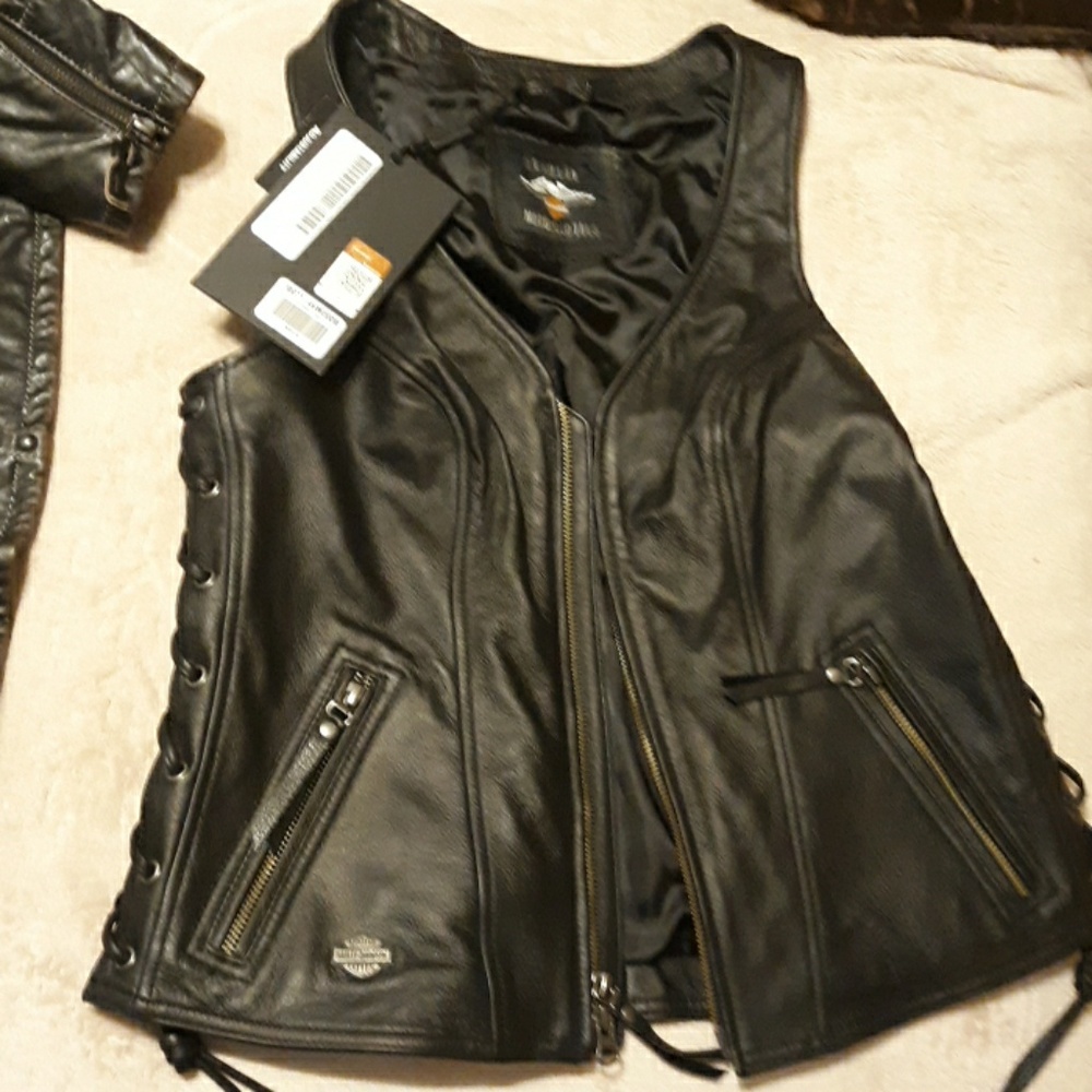 Harley-Davidson vest brand new with tag on it blac